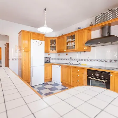 3 Bedroom In El Duque *