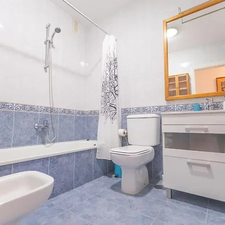3 Bedroom In El Duque 别墅 阿德耶