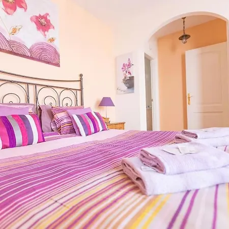 3 Bedroom In El Duque 别墅 阿德耶