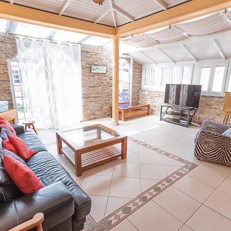 Villa 3 Bedroom In El Duque Costa Adeje (Tenerife)